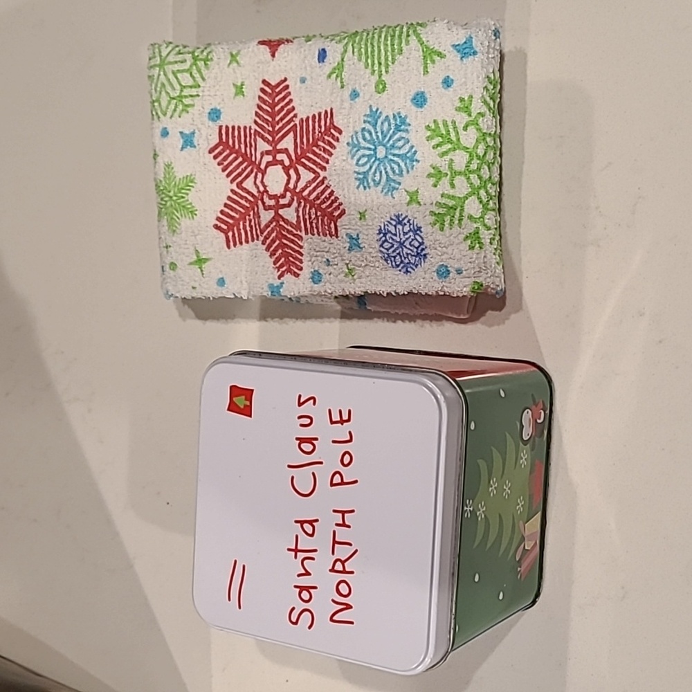 Christmas Santa 🎅 tin
